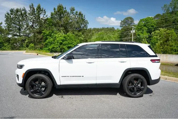 $35987 : Jeep Grand Cherokee 2023 4x4 image 5