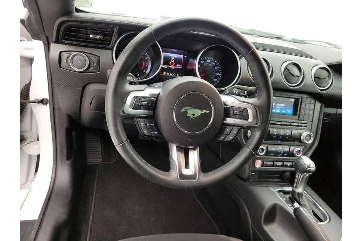 $20998 : Ford Mustang 2018 EcoBoost 2 image 10