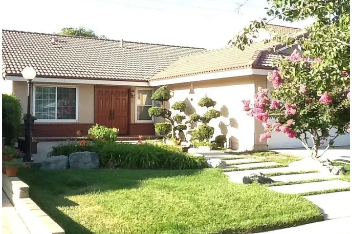 $2150 : READY FOR MOVE IN Cerritos image 1