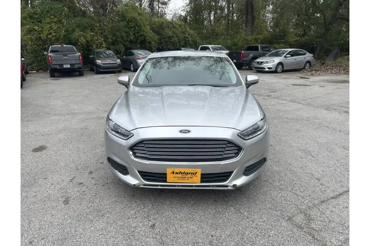 $9900 : 2016 Fusion S image 9