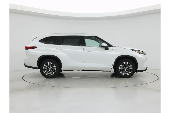 $37998 : Toyota Highlander 2022 XLE 4 image 7