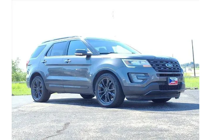 $10498 : Ford Explorer 2017 XLT 4dr S image 3