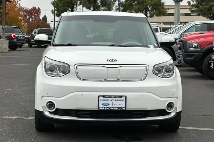 $10977 : Kia Soul EV 2017 + 4dr Cross image 10