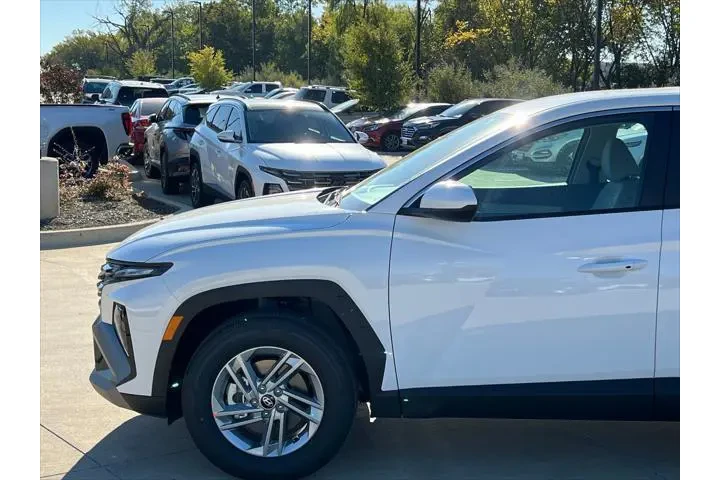 $30658 : Hyundai TUCSON 2026 SE 4dr S image 7