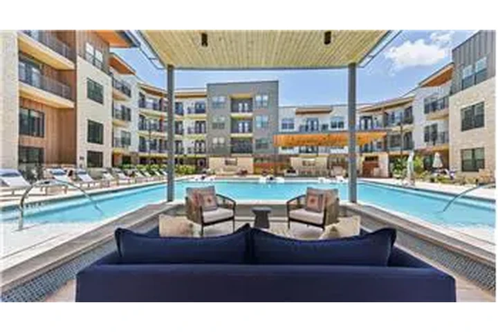 $2530 : Rental property with 3 bedro image 4