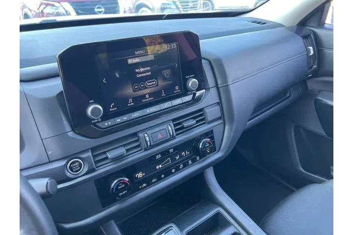 $27081 : Nissan Pathfinder 2024 S 4dr image 8