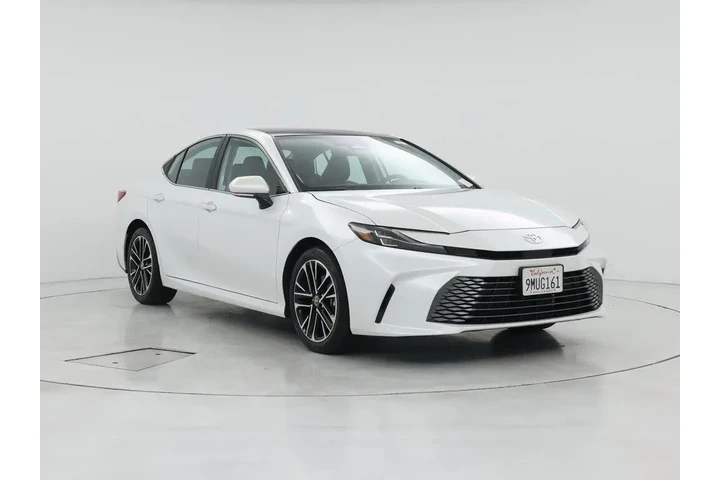 $33998 : Toyota Camry 2025 XLE 4dr Se image 1