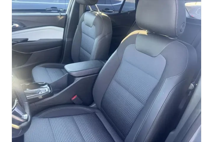 $19999 : Chevrolet Trax 2025 LT 4dr C image 9