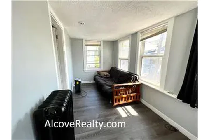 $4950 : Rental property with 5 bedro image 5