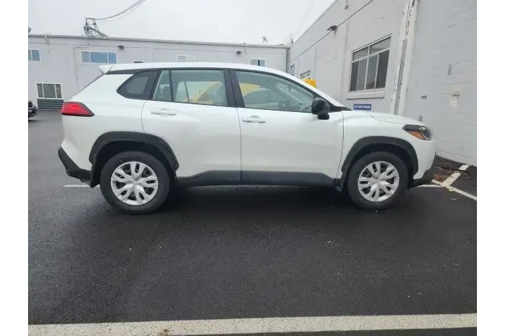 $24989 : Toyota Corolla Cross 2024 AW image 8