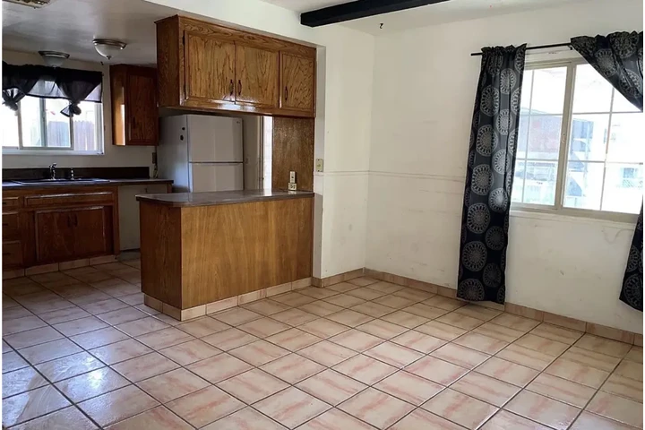 $980 : Fully Remodeled kitchen home image 3