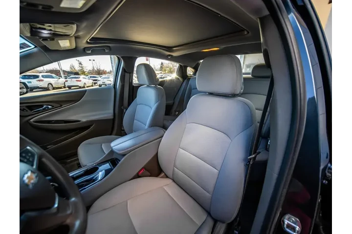 $13488 : Chevrolet Malibu 2021 LT 4dr image 8