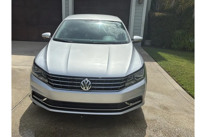 $4500 : 2016 Volkswagen Passat S image 1