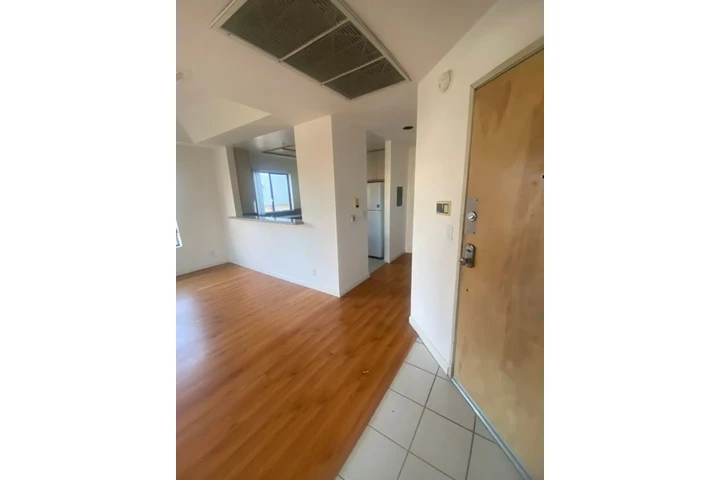 $1975 : 2 Bedroom Apt in Lynwood image 5