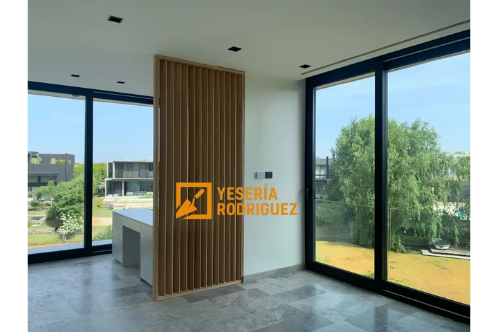 Yesería Rodriguez 15-61163565 image 7