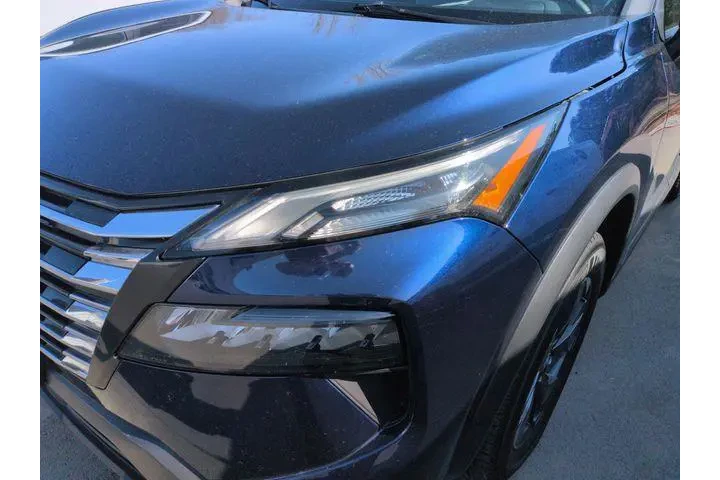 $18941 : Nissan Rogue 2025 SV 4dr Cro image 4