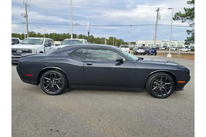 $19991 : Dodge Challenger 2019 SXT 2d image 6