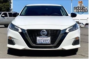$9985 : Nissan Altima 2021 2.5 SR 4d thumbnail