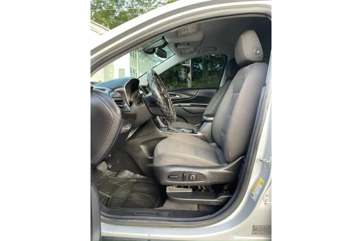 $7995 : 2019 Equinox LT image 10
