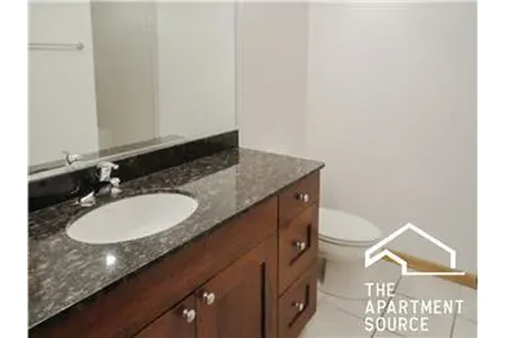 $5100 : Rental property with 3 bedro image 7