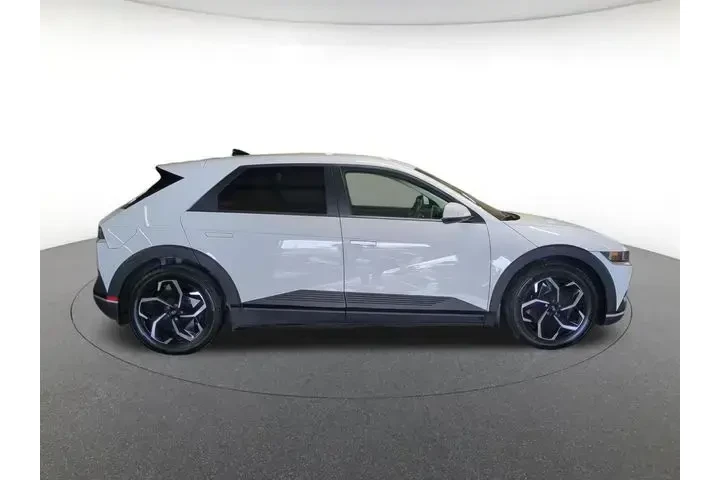 $24500 : Hyundai IONIQ 5 2024 SE 4dr image 4