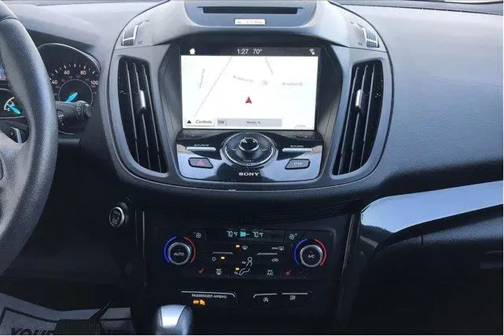 $11995 : Ford Escape 2017 Titanium 4d image 5
