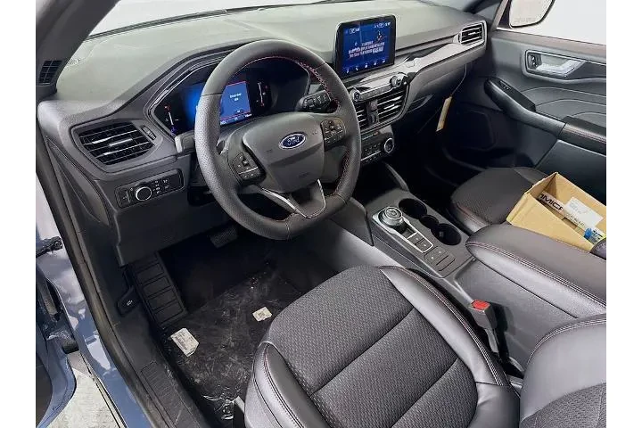 $29000 : Ford Escape 2026 AWD ST-Line image 9