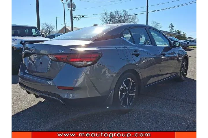$18675 : Nissan Sentra 2024 SV 4dr Se image 5