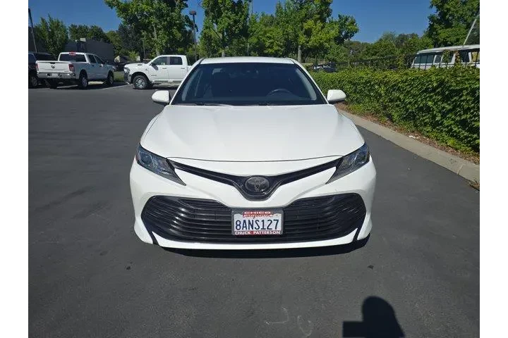 $15995 : Toyota Camry 2018 LE 4dr Sed image 2