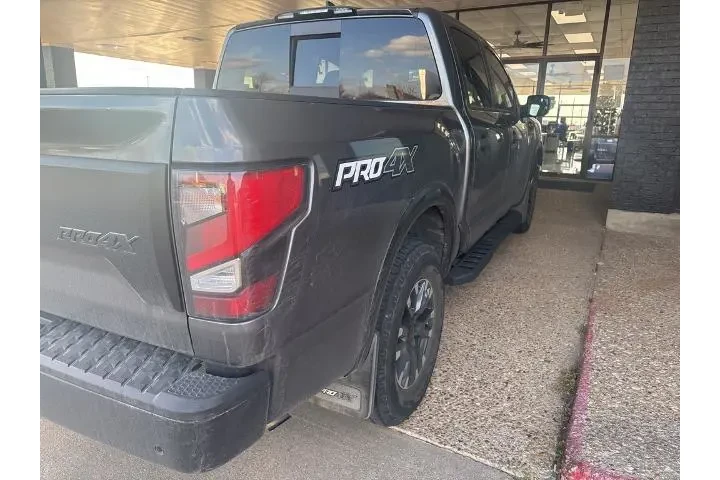 $39239 : Nissan Titan 2024 4x4 PRO-4X image 3