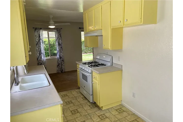 $1095 : 17628 Kornblum Ave, Torrance, image 6