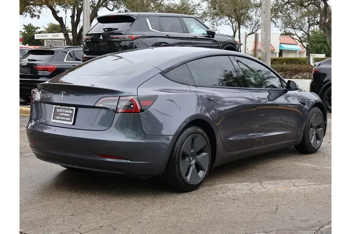 $23490 : Tesla Model 3 2023 4dr Sedan image 9