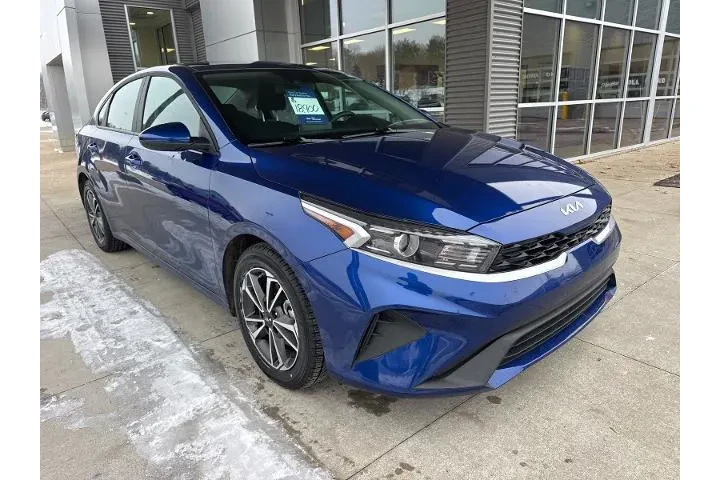 $18900 : Kia Forte 2024 LXS 4dr Sedan image 10