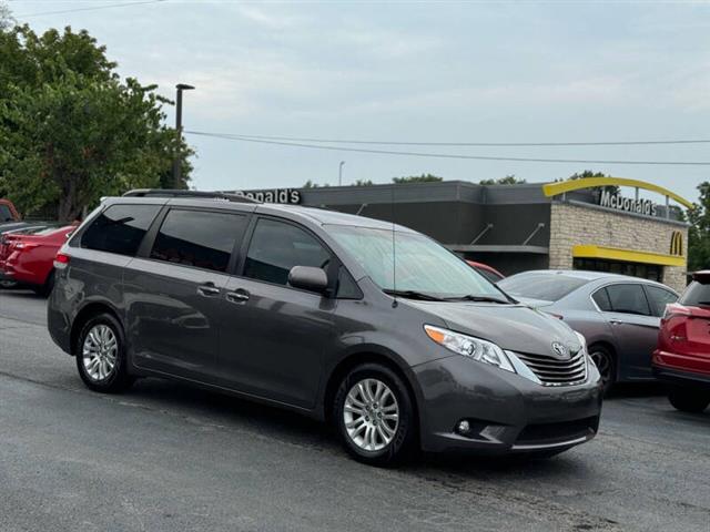 $14495 : 2014 Sienna XLE 8-Passenger image 6