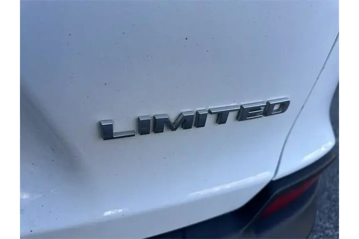 $9000 : Jeep Cherokee 2019 Limited 4 image 7