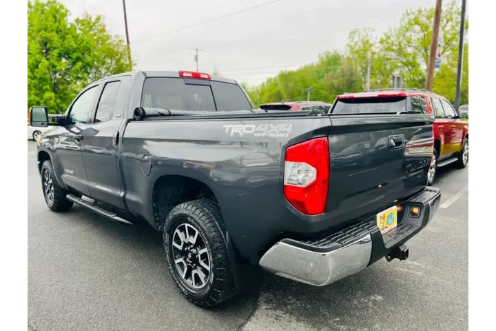 $23995 : 2016 Tundra SR5 image 9