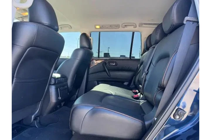 $18990 : Nissan Armada 2018 4x4 SV 4d image 10