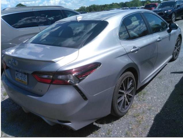 $23891 : PRE-OWNED 2022 TOYOTA CAMRY SE image 8