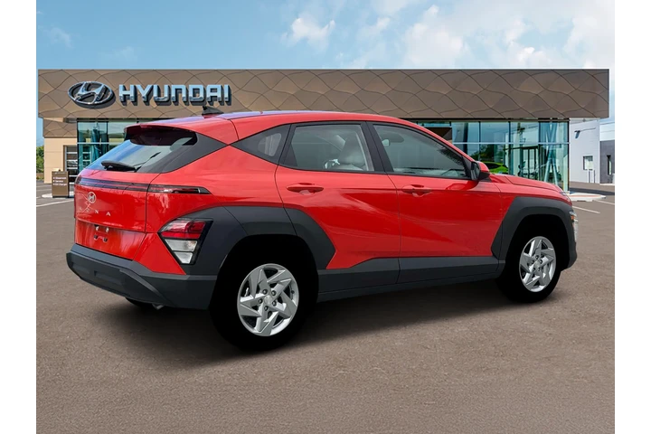 $28035 : Hyundai KONA 2026 SE 4dr SUV image 8