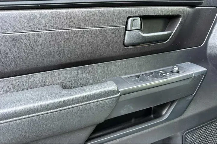 $29763 : Toyota Tundra 2022 4x2 SR 4d image 9