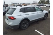 $17398 : Volkswagen Tiguan 2019 AWD S thumbnail