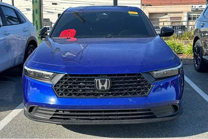 $27999 : Honda Accord Hybrid 2024 Spo image 2