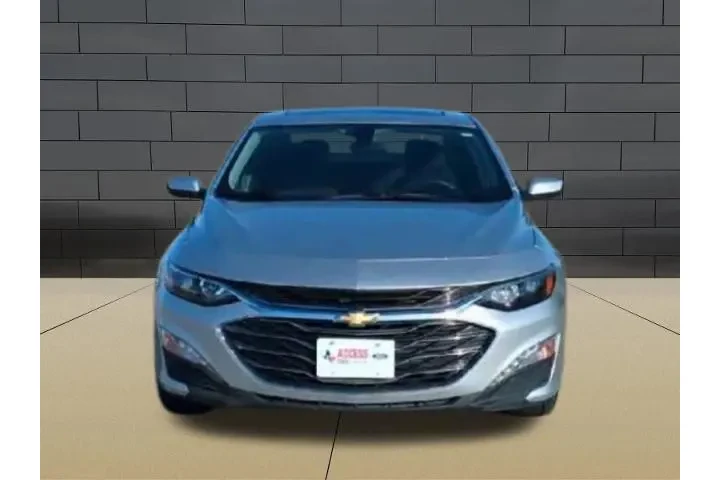 $17685 : Chevrolet Malibu 2022 LT 4dr image 3