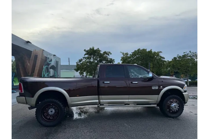 $74995 : 2014 RAM 3500 Laramie Longhorn image 7