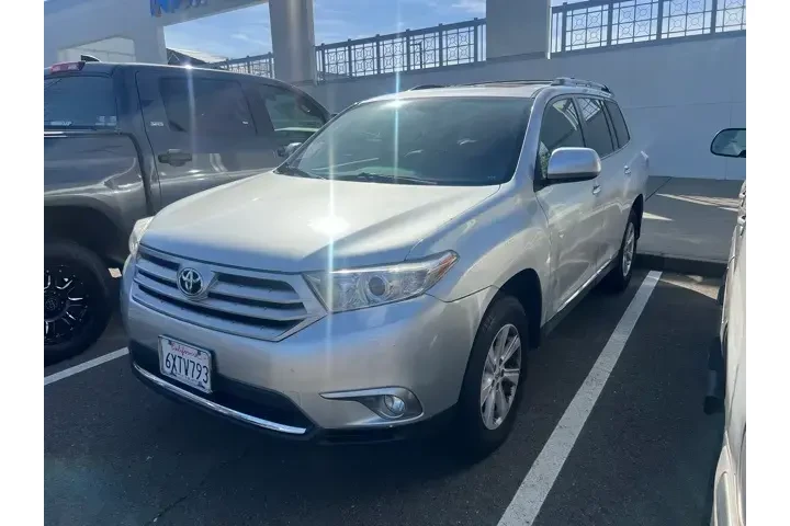 $15988 : Toyota Highlander 2012 AWD S image 2