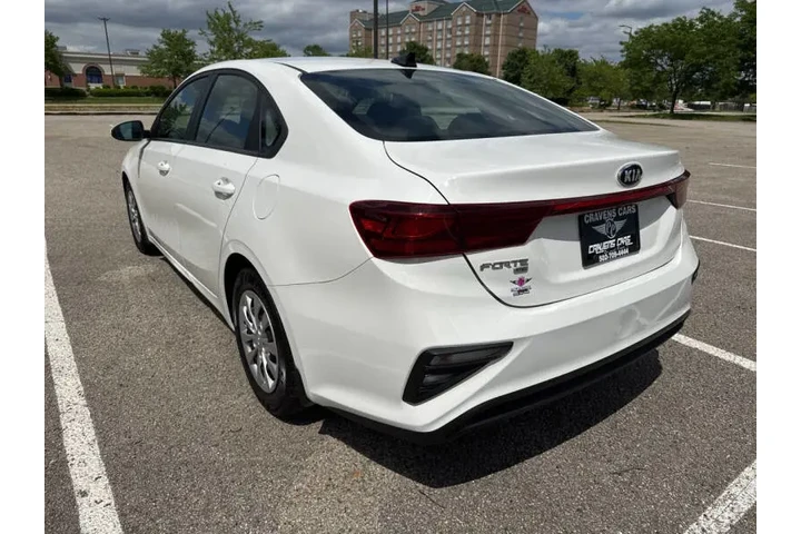 $8995 : 2020 Forte FE image 4