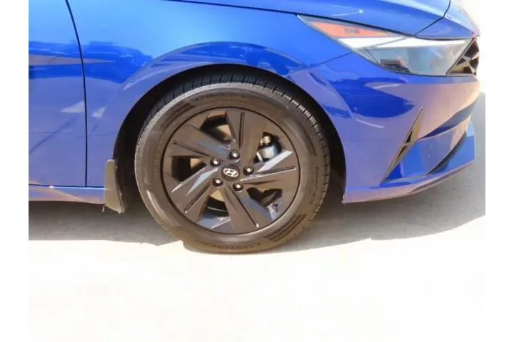 $17945 : Hyundai ELANTRA 2023 SEL 4dr image 6