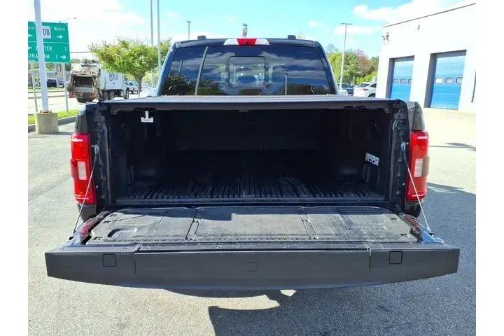 $39221 : Ford F-150 2023 4x4 XLT 4dr image 9