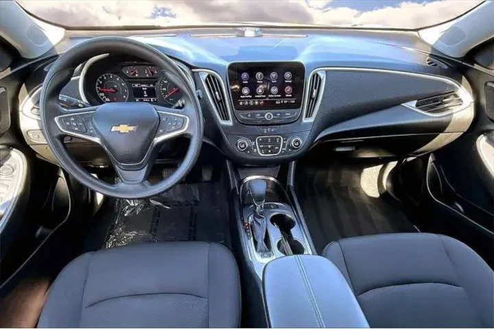 $19991 : Chevrolet Malibu 2024 LT 4dr image 7