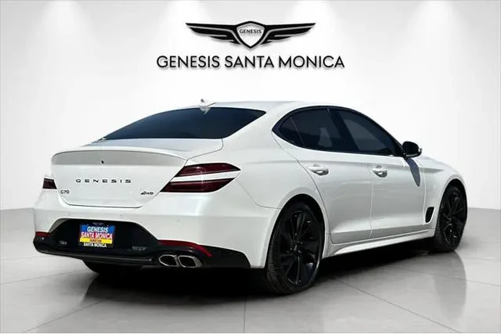 $30778 : Genesis G70 2023 2.0T 4dr Se image 5